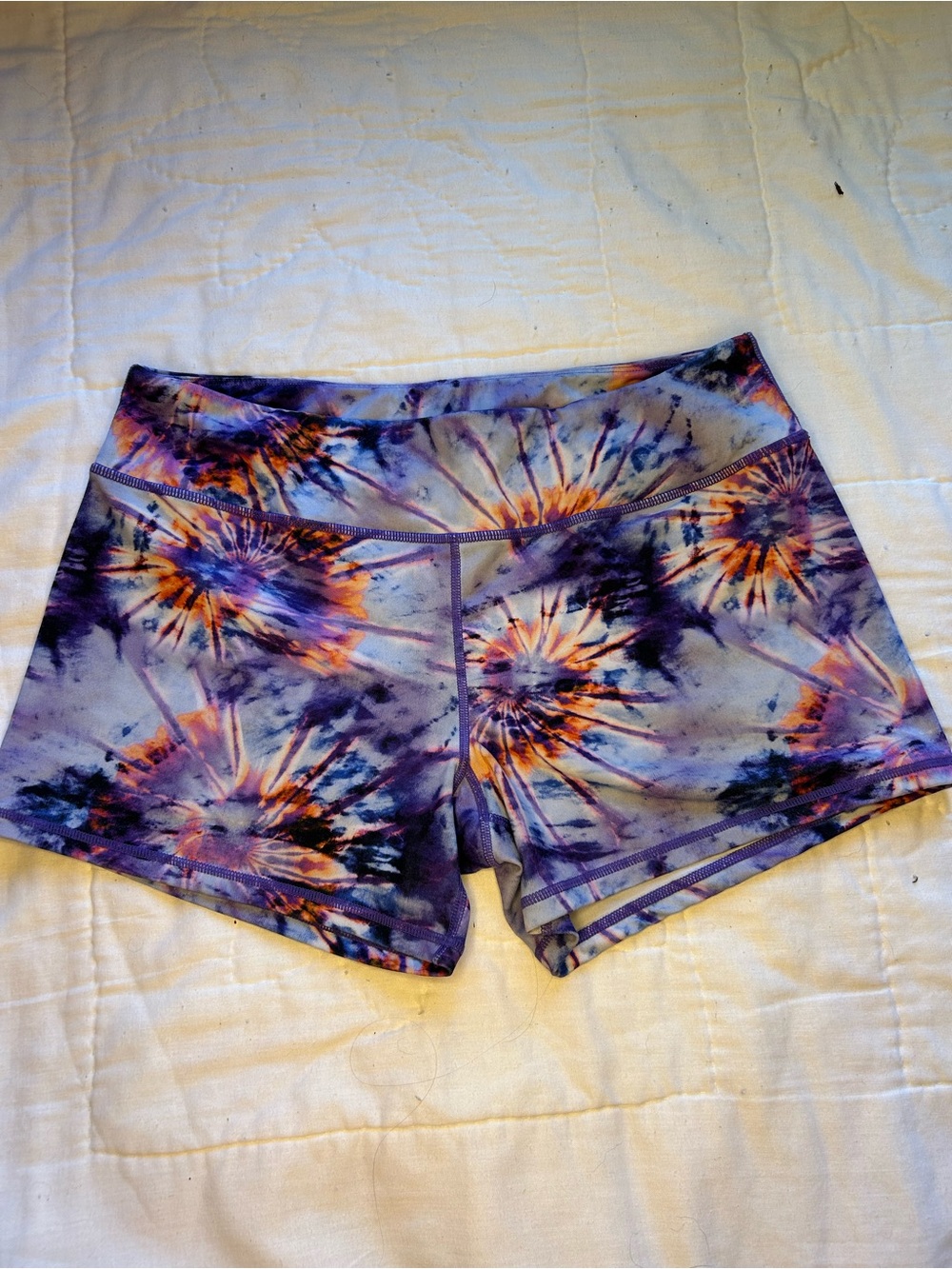 Born Primitive Tye dye Go to booty shorts 3.5 inseam